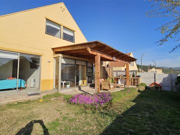 Casa en Venta en Portales de piedra