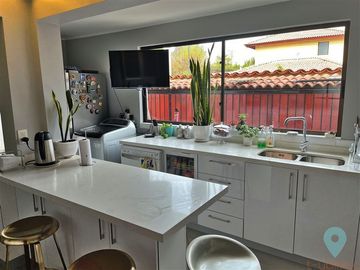 Casa en Venta en Jardin de la Foresta, Peñalolén