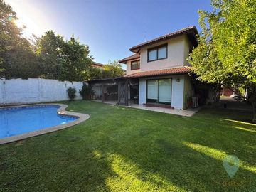 Casa en Venta en Jardin de la Foresta, Peñalolén