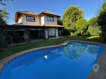 Casa en Venta en Jardin de la Foresta, Peñalolén