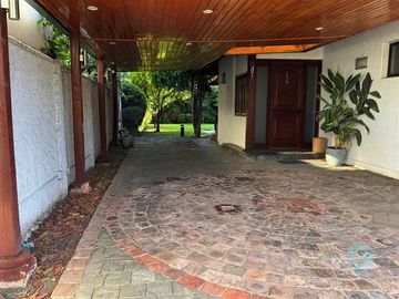 Casa en Venta en Jardin de la Foresta, Peñalolén