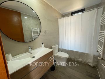 Casa nueva colindante a plaza en las Brisas de Santo Domingo