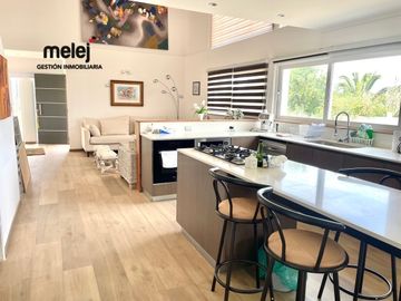 Vende 2 amplias casas en Condominio cerrado, Mantagua