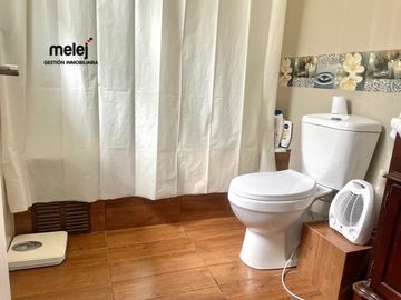 Vende 2 amplias casas en Condominio cerrado, Mantagua