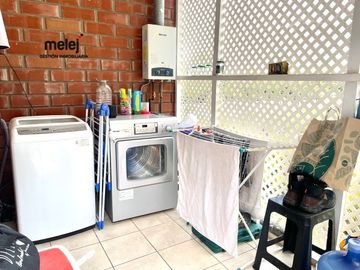Vende 2 amplias casas en Condominio cerrado, Mantagua