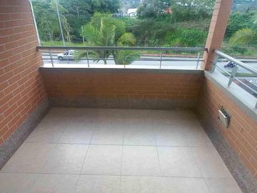 CASA  EN VENTA AVENIDA CENTENARIO ARMENIA