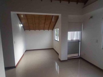 CASA  EN VENTA AVENIDA CENTENARIO ARMENIA