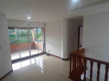 CASA  EN VENTA AVENIDA CENTENARIO ARMENIA