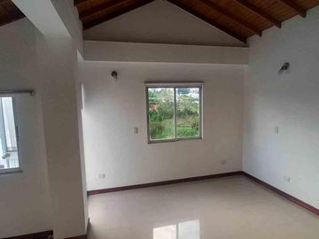 CASA  EN VENTA AVENIDA CENTENARIO ARMENIA