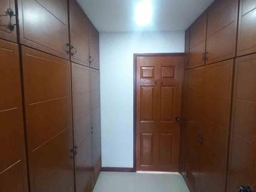 CASA  EN VENTA AVENIDA CENTENARIO ARMENIA