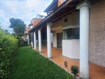 CASA  EN VENTA AVENIDA CENTENARIO ARMENIA
