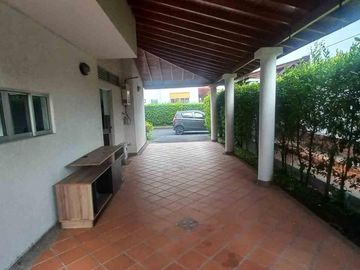 CASA  EN VENTA AVENIDA CENTENARIO ARMENIA