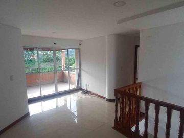 CASA  EN VENTA AVENIDA CENTENARIO ARMENIA