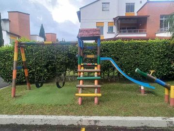 CASA  EN VENTA AVENIDA CENTENARIO ARMENIA
