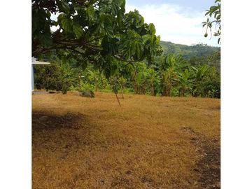 SE VENDE PRECIOSA FINCA EN CONJUNTO CERRADO SECTOR LA MANUELA