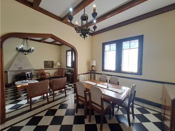 VENTA /  CHALET ANTIGÜO DE 7 AMBIENTES  - GJE Y PARQUE / MAR DEL PLATA