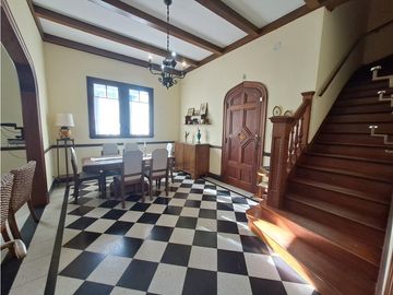 VENTA /  CHALET ANTIGÜO DE 7 AMBIENTES  - GJE Y PARQUE / MAR DEL PLATA