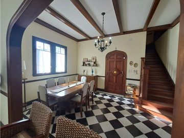 VENTA /  CHALET ANTIGÜO DE 7 AMBIENTES  - GJE Y PARQUE / MAR DEL PLATA