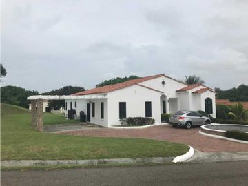 CASA 3 RECAMARAS HACIENDA PACIFICA SAN CARLOS PANAMA OESTE YL
