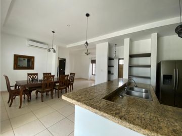 Venta y alquiler: Casa en Hacienda Pacífica, San Carlos