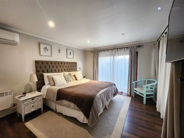 Casa en Venta en Casa con Piscina y Jardin Grande, Villa Maria Lucia, Machalí