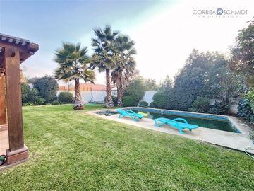 Casa en Venta en Casa con Piscina y Jardin Grande, Villa Maria Lucia, Machalí
