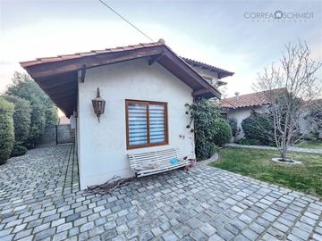 Casa en Venta en Casa con Piscina y Jardin Grande, Villa Maria Lucia, Machalí