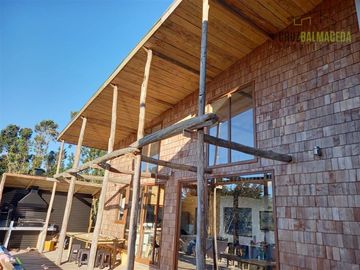 Casa en Venta en Quemchi, sector Puerto Oscuro, Chiloé
