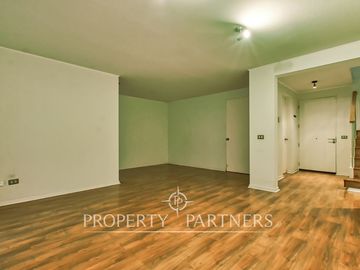 Hermosa casa en venta, en condominio Quebrada de Macul, Peñalolén