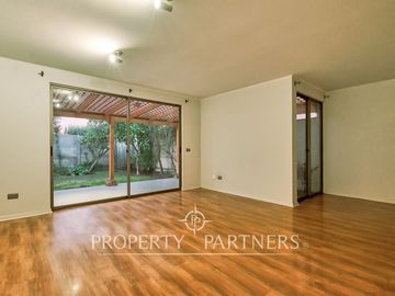 Hermosa casa en venta, en condominio Quebrada de Macul, Peñalolén