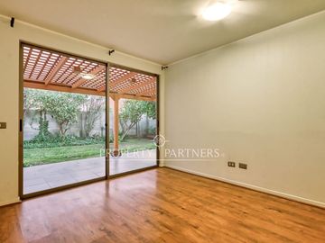 Hermosa casa en venta, en condominio Quebrada de Macul, Peñalolén
