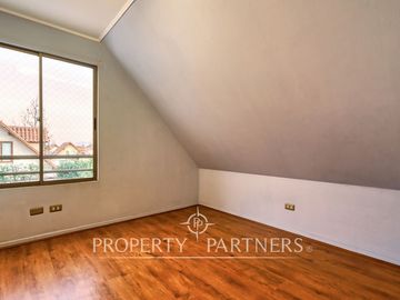 Hermosa casa en venta, en condominio Quebrada de Macul, Peñalolén