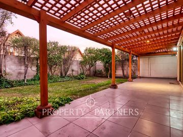 Hermosa casa en venta, en condominio Quebrada de Macul, Peñalolén