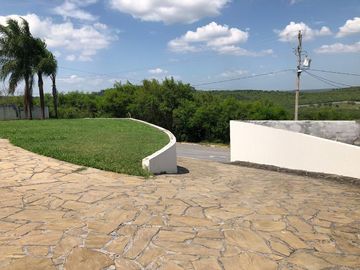RESIDENCIA EN VENTA EN COLINAS DEL VERGEL, ALLENDE, NUEVO LEÓN