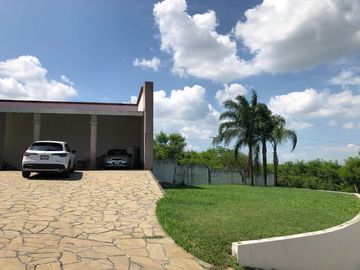 RESIDENCIA EN VENTA EN COLINAS DEL VERGEL, ALLENDE, NUEVO LEÓN