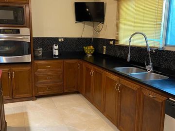 RESIDENCIA EN VENTA EN COLINAS DEL VERGEL, ALLENDE, NUEVO LEÓN