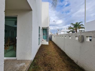 Venta de Casa en Bosques de Morillotla de 343m2 de terreno!