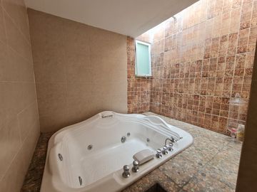 Venta de Casa en Bosques de Morillotla de 343m2 de terreno!