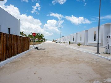 Casa en venta en privada con amenidades en Chelem, Progreso