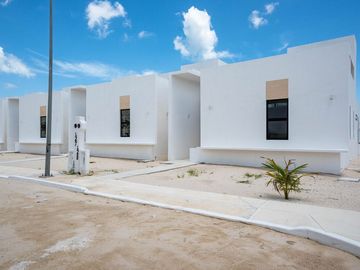 Casa en venta en privada con amenidades en Chelem, Progreso
