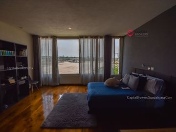 Casa de Lujo en Venta en Bosque de Los Lagos Zona Andares