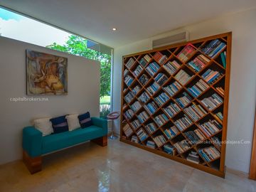 Casa de Lujo en Venta en Bosque de Los Lagos Zona Andares
