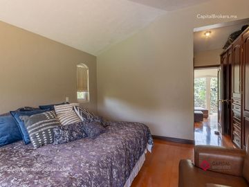 Casa de Lujo con Alberca en el Palomar en Venta Zona sur