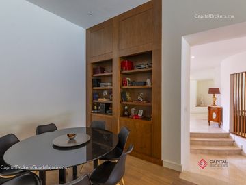 Casa de Lujo con Alberca en el Palomar en Venta Zona sur