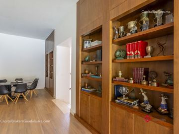 Casa de Lujo con Alberca en el Palomar en Venta Zona sur