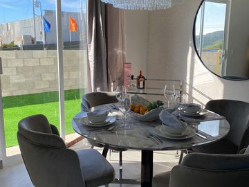Casa venta Panamericano. Cerca Pórtico de San Antonio, Chula Vista, Las Brisas
