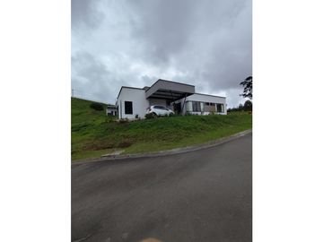 Casa campestre vía Pereira a Armenia