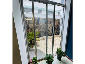 Iñaquito, Casa en Venta, con 2 Oficinas,  764m2