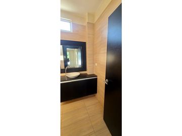 En venta casa sector Elegole Manta Ecuador.