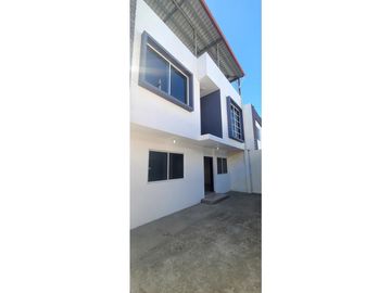 En venta casa sector Elegole Manta Ecuador.